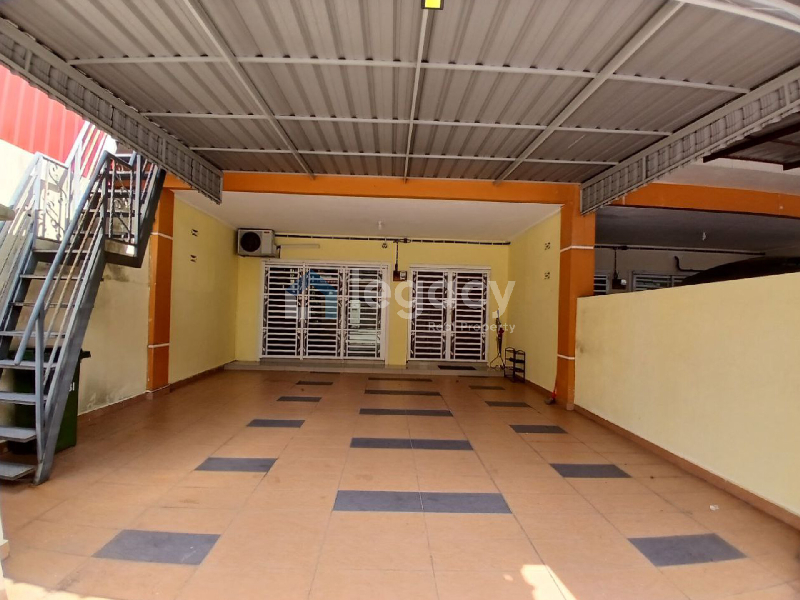 Rumah Sewa - Sebahagian Perabot Disediakan  - photo 2