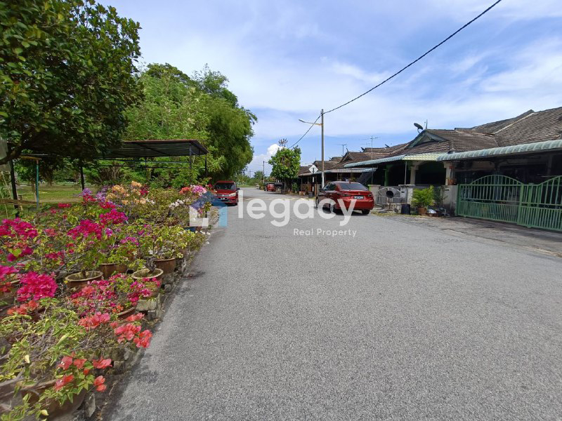 Taman Fasa 3B Manjung Perak - photo 3