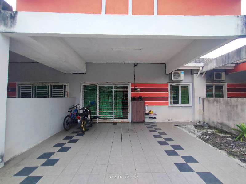 Teres Di Lakeville Seri Iskandar Perak - photo 2