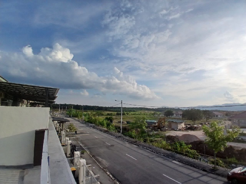 Rumah 2 Tingkat Facing Open( west facing )  - photo 3
