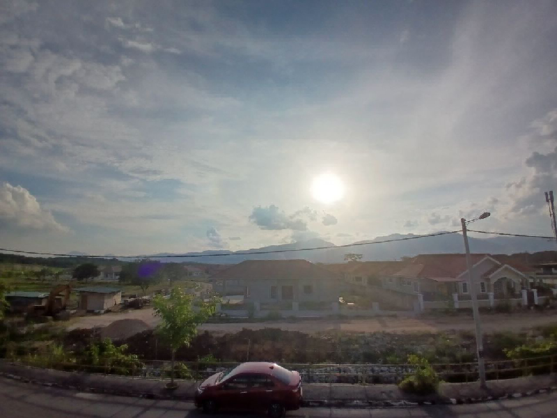 Rumah 2 Tingkat Facing Open( west facing )  - photo 4