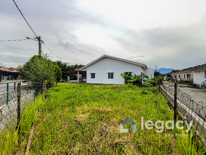 Rumah Corner Lot Facing Open - photo 3