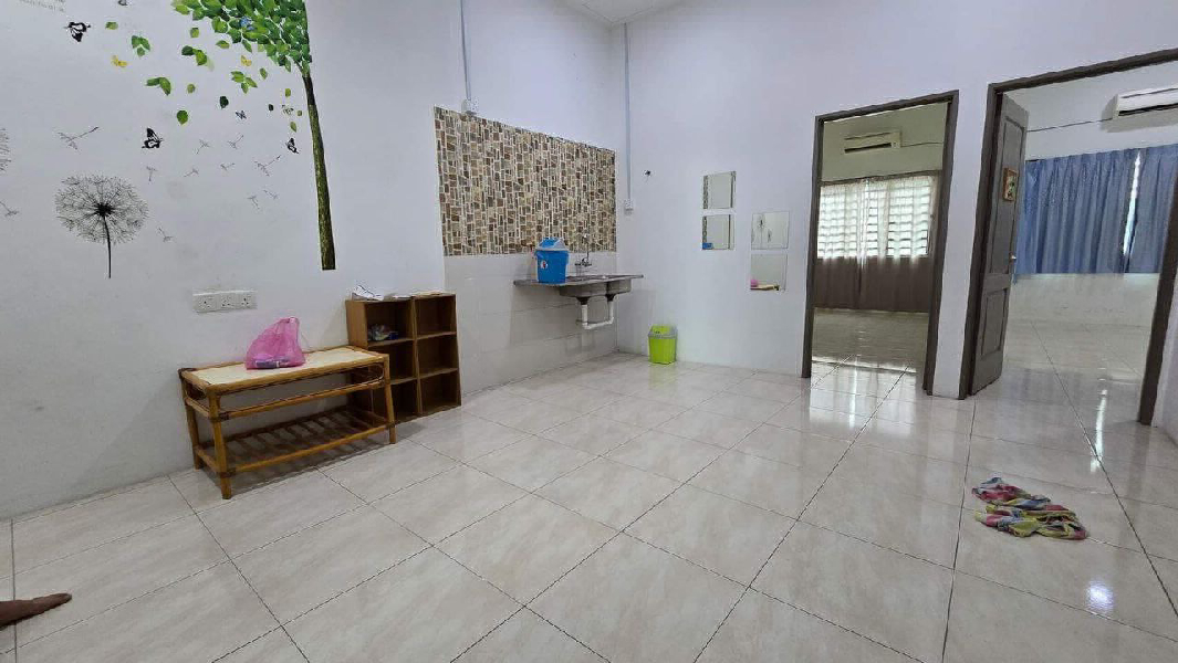 Botani Taman Lapangan Raya Double Storey Shop House - photo 6