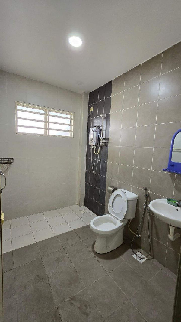 Botani Taman Lapangan Raya Double Storey Shop House - photo 8