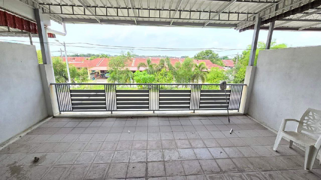 Botani Taman Lapangan Raya Double Storey Shop House - photo 10