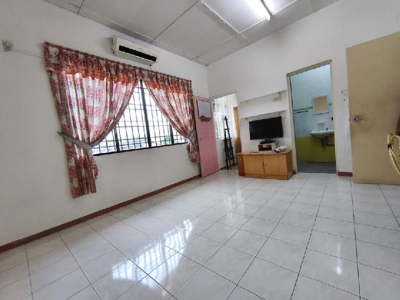IPOH Menglembu Double Storey Terrace House  - photo 10