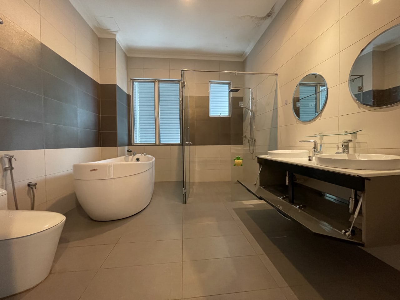 3 Storey Semi-D Beverly Height, Phase 5 Freehold - photo 5