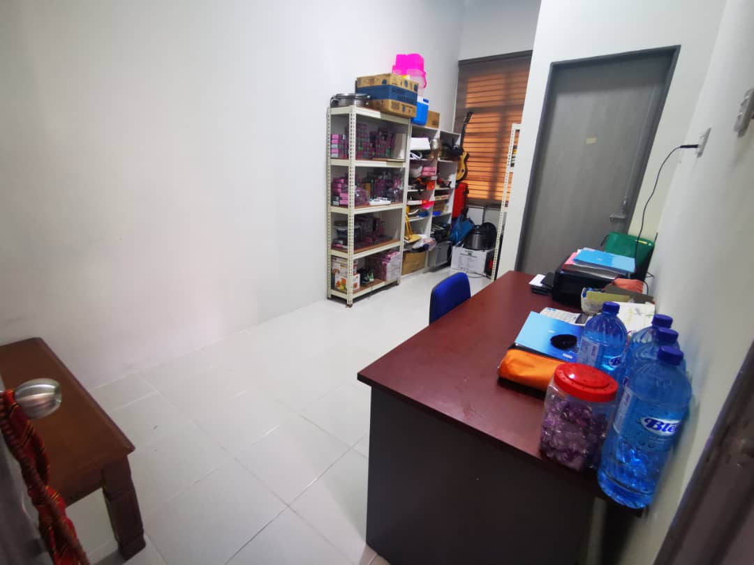 Double Storey End Lot Taman Cacar Murni, Paka  Fre - photo 7