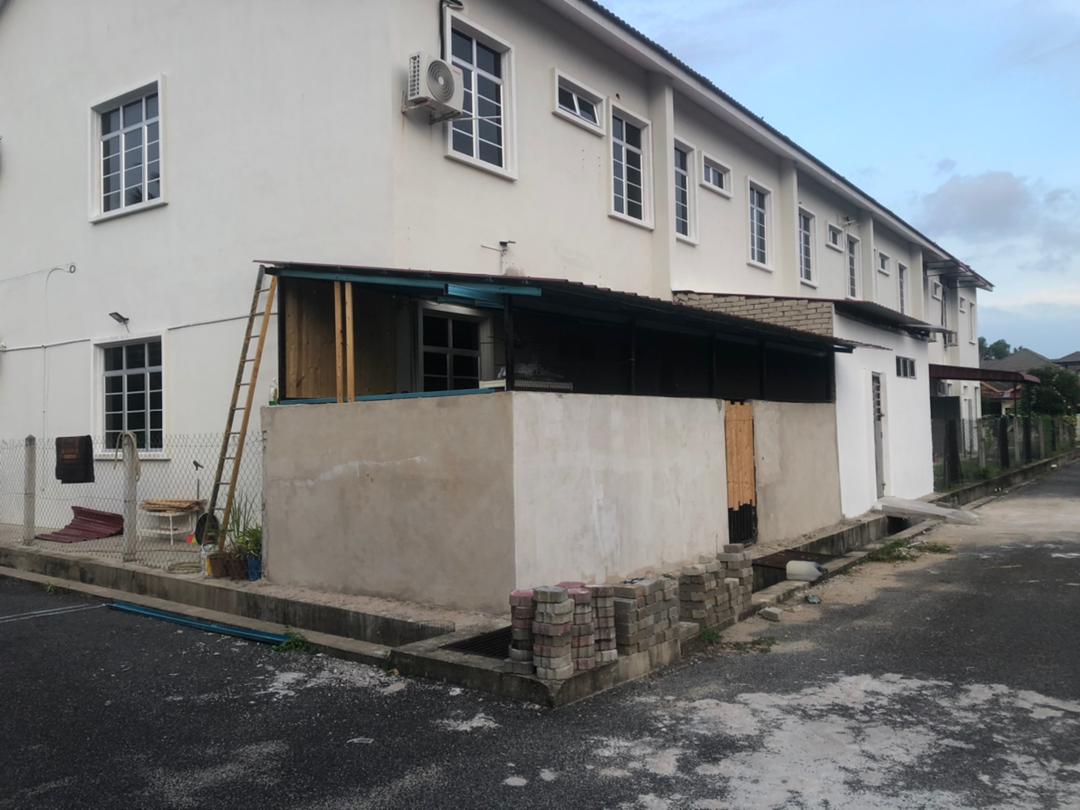 Double Storey End Lot Taman Cacar Murni, Paka  Fre - photo 9