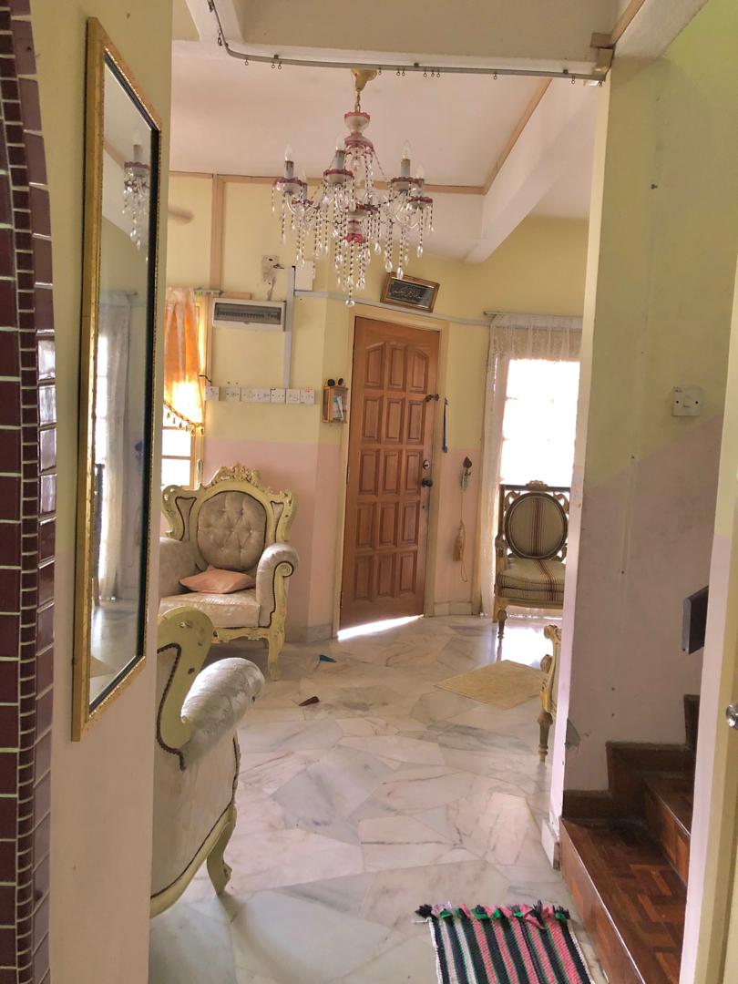 2 Storey Freehold End Lot Bndr Tun Hussein Onn - photo 2