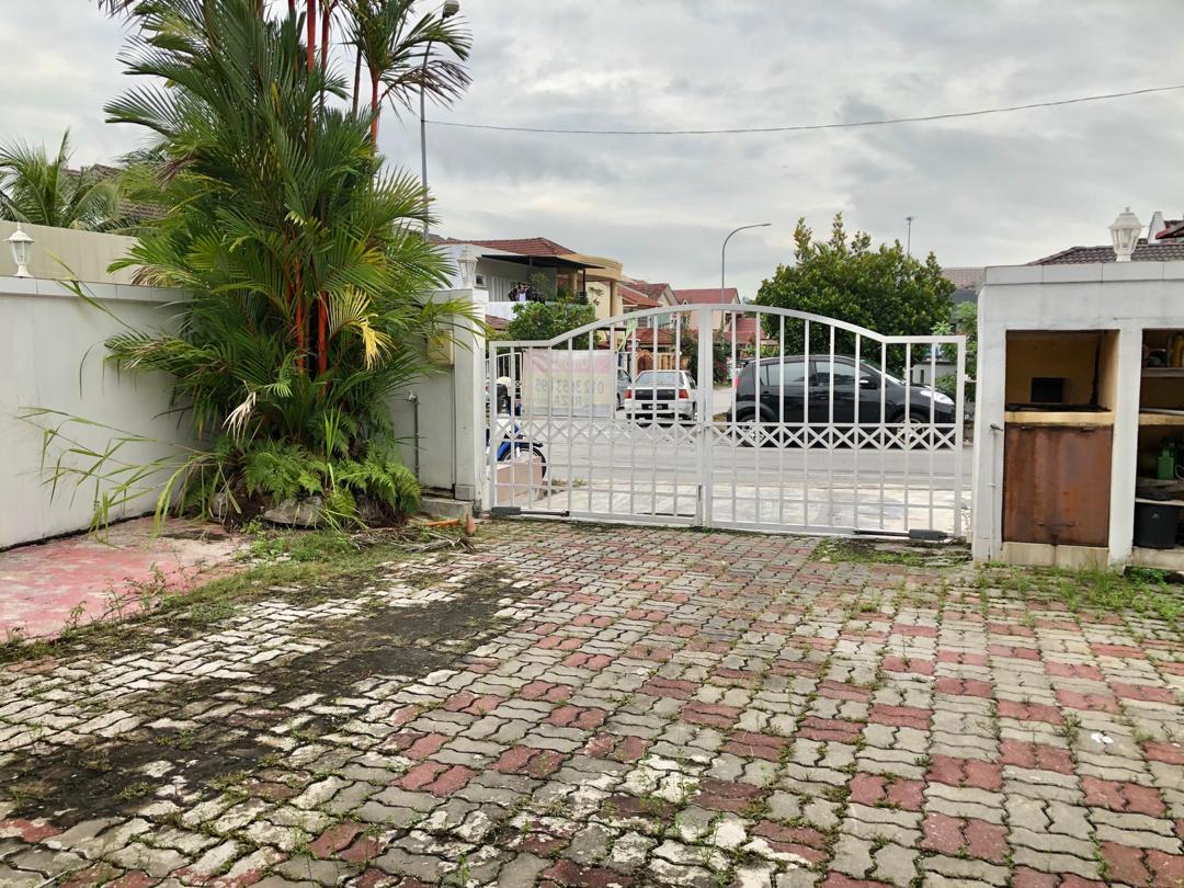 2 Storey Freehold End Lot Bndr Tun Hussein Onn - photo 5