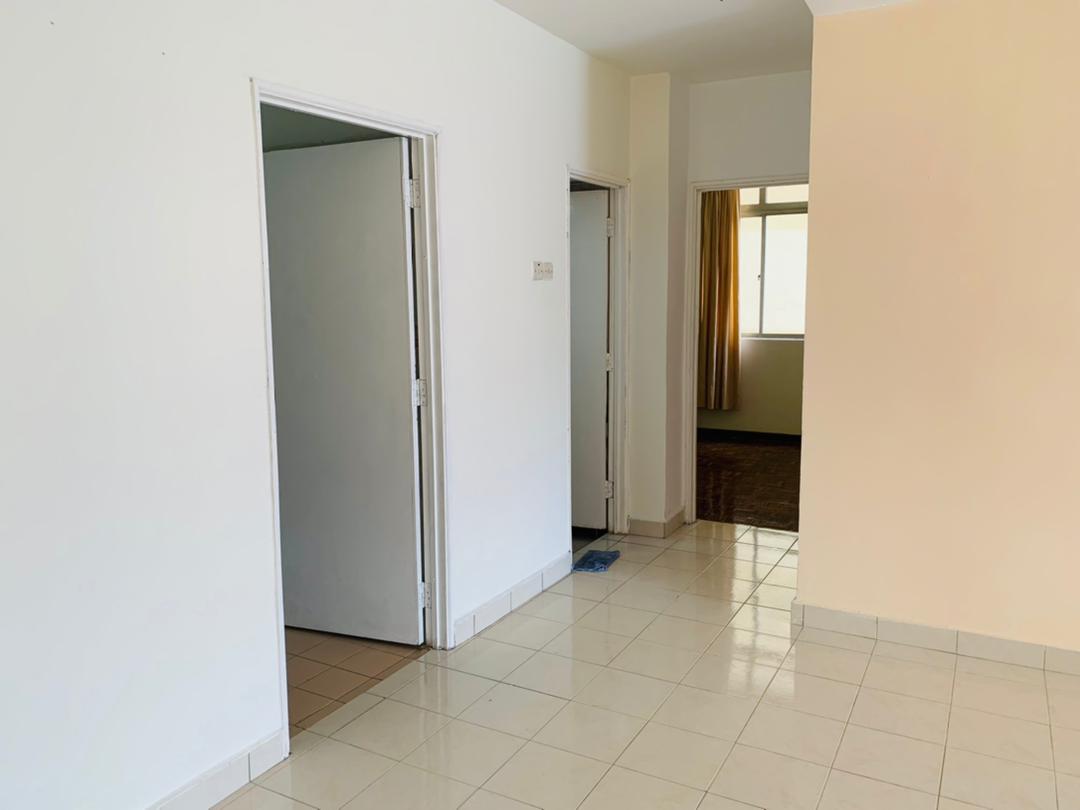 Venice Hill 1616sqft Condominium Tower10  Freehold - photo 9