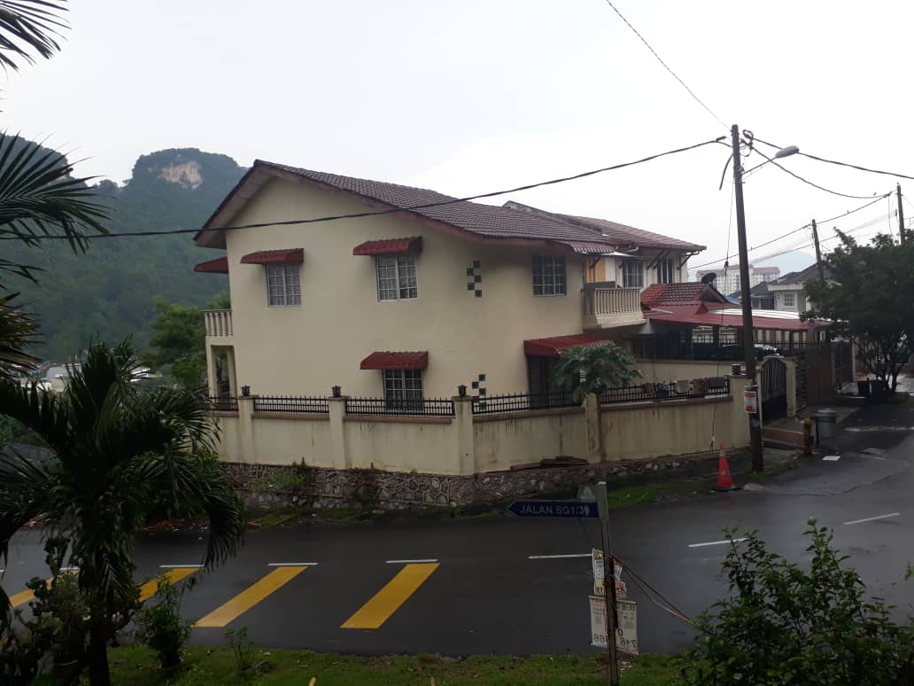 Corner 2 Storey Sri Gombak Fasa 10 Freehold Full R - photo 2