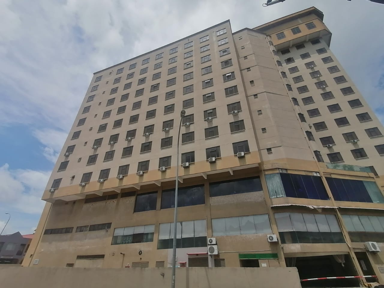 3 Storey Shoplot Bandar Baru Salak Tinggi - photo 5
