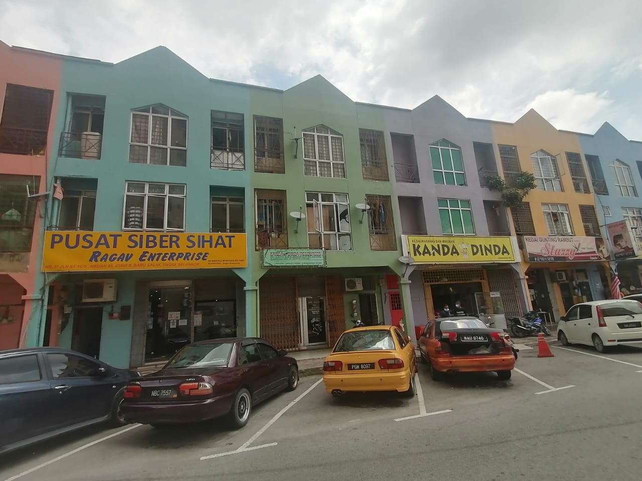 3 Storey Shoplot Bandar Baru Salak Tinggi - photo 9