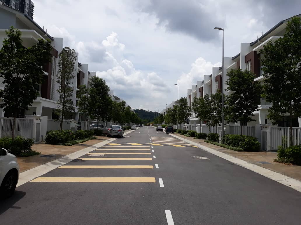 3-Storey End Lot at Avens Residence, Southville - photo 2
