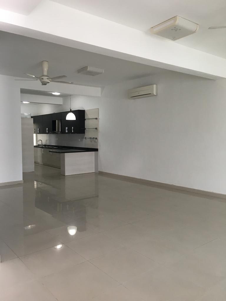 For Rent Sering Ukay 2 Storey Superlink House - photo 2