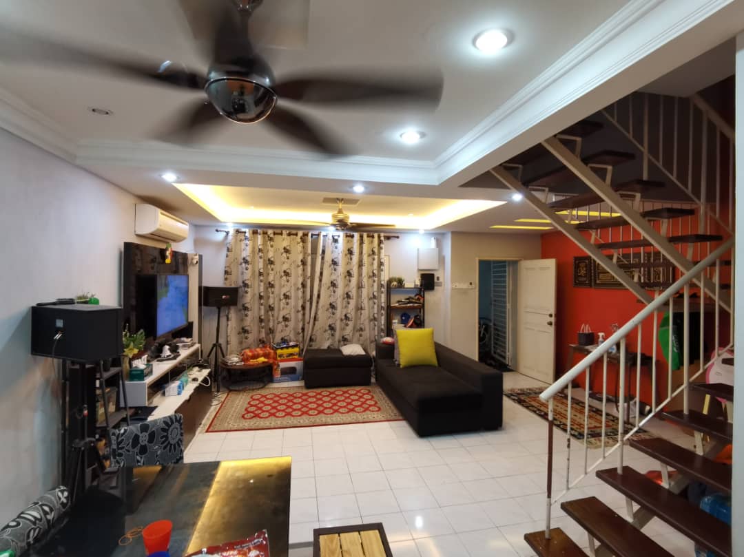 2 Storey Taman Putra Budiman, Seri Kembangan 20x65 - photo 2
