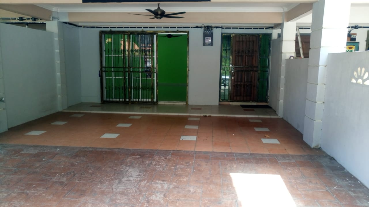 2 Storey Terrace Sunway Batu Caves 20x75 Gated - photo 2