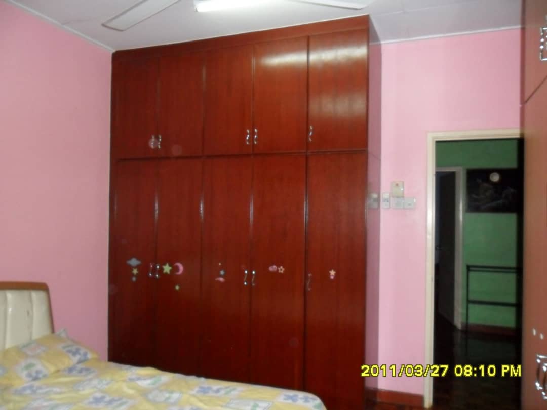 Emerald East, Amethyst 1, Renovated 2 Storey House - photo 5