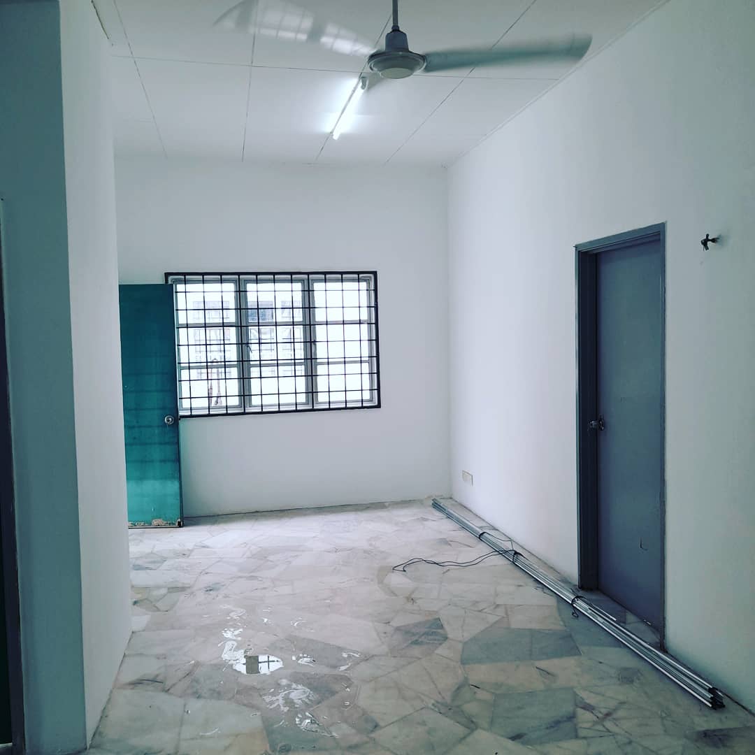 1 Storey Semi-D Cluster Pantai Putera Sepang - photo 2