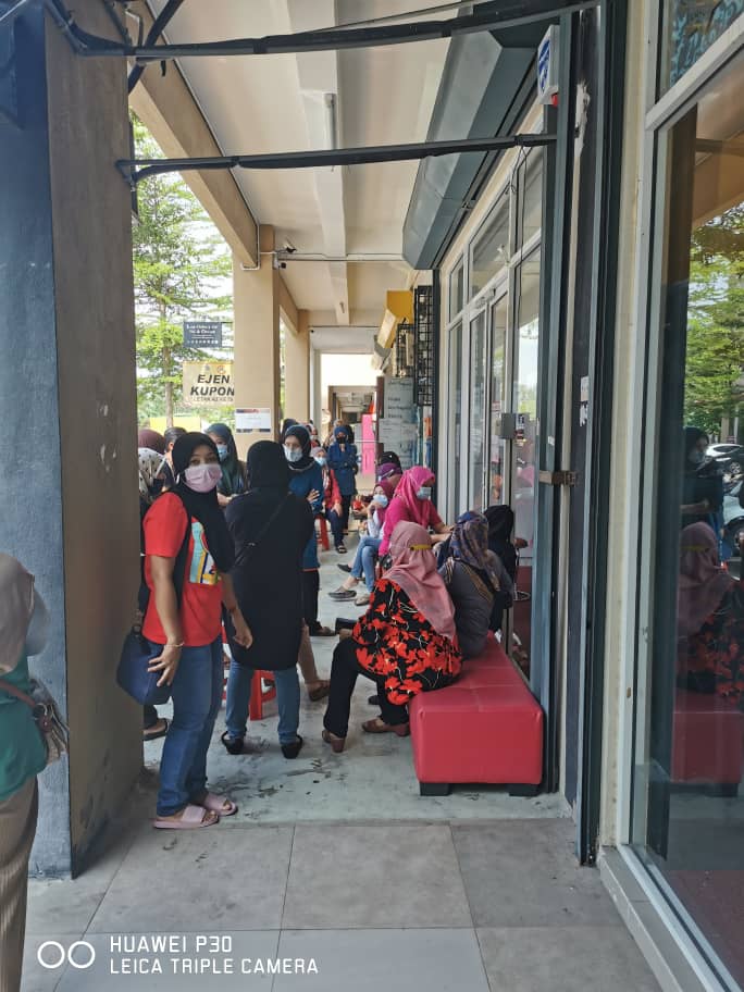 2 Adjoining 3 Storey  Shoplot Rawang The Reef Shop - photo 2