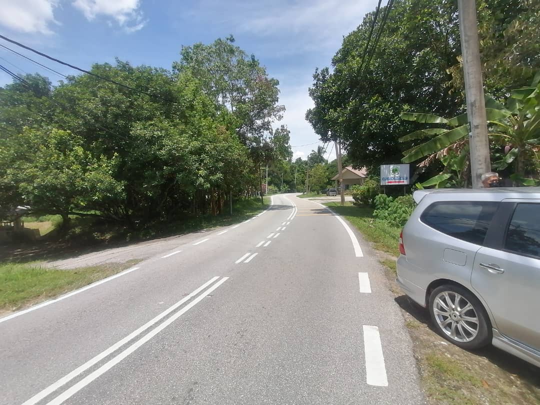 Road Frontage Freehold Non Bumi 6 acre Kg Kalong - photo 5