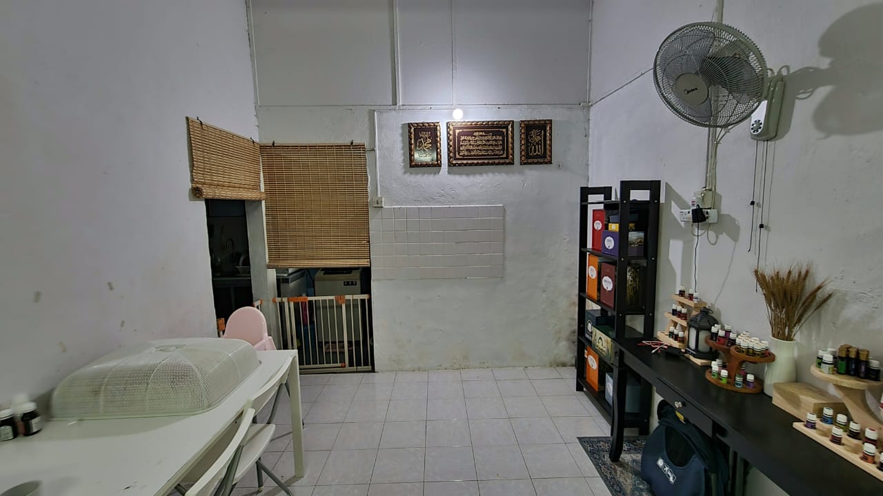 Single Storey Terrace Cluster Bandar Tun Razak - photo 2