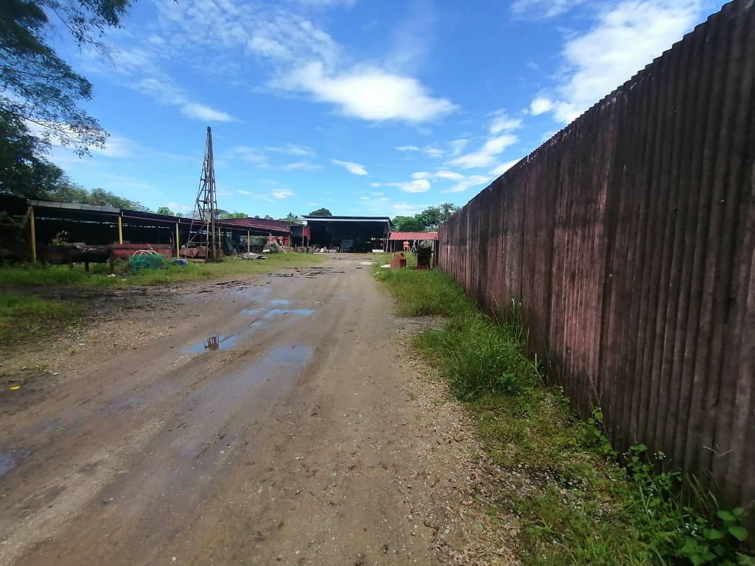 1 Acre Industrial Land with Factory Non Bumi Lot - photo 5