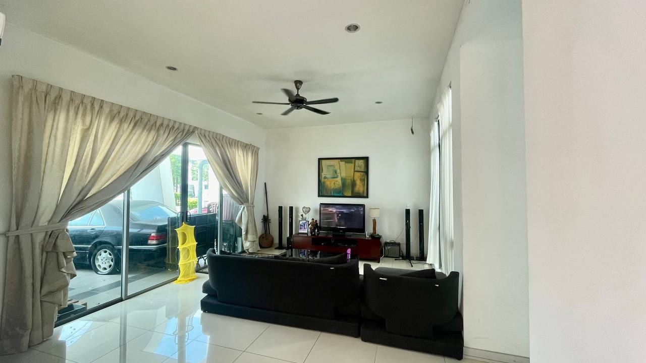Double Storey Superlink Villa Liu Li Garden Setia - photo 2