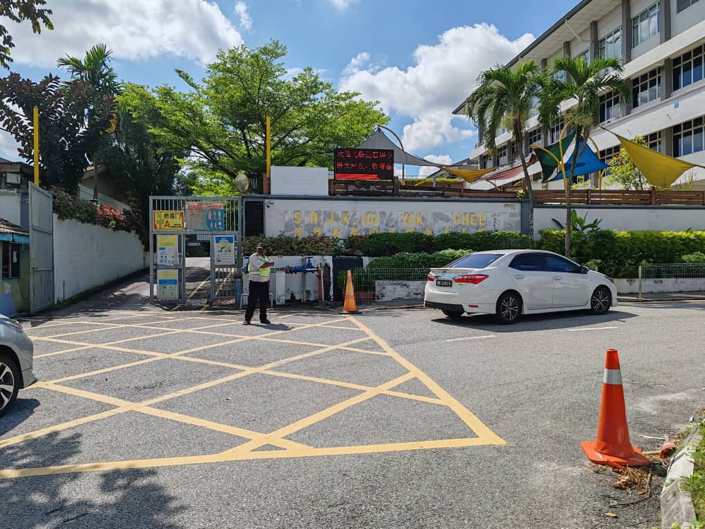 Corner Lot Taman Bukit Kuchai 40x71 sqft - photo 2