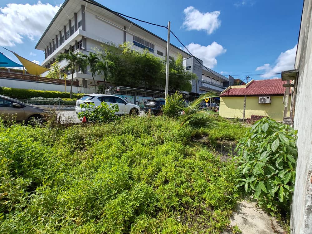 Corner Lot Taman Bukit Kuchai 40x71 sqft - photo 8