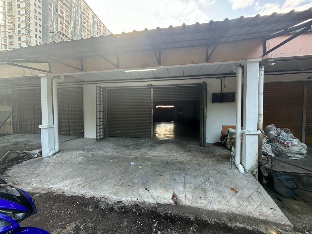 Single Storey Shop Lot andar Saujana Putera - photo 2