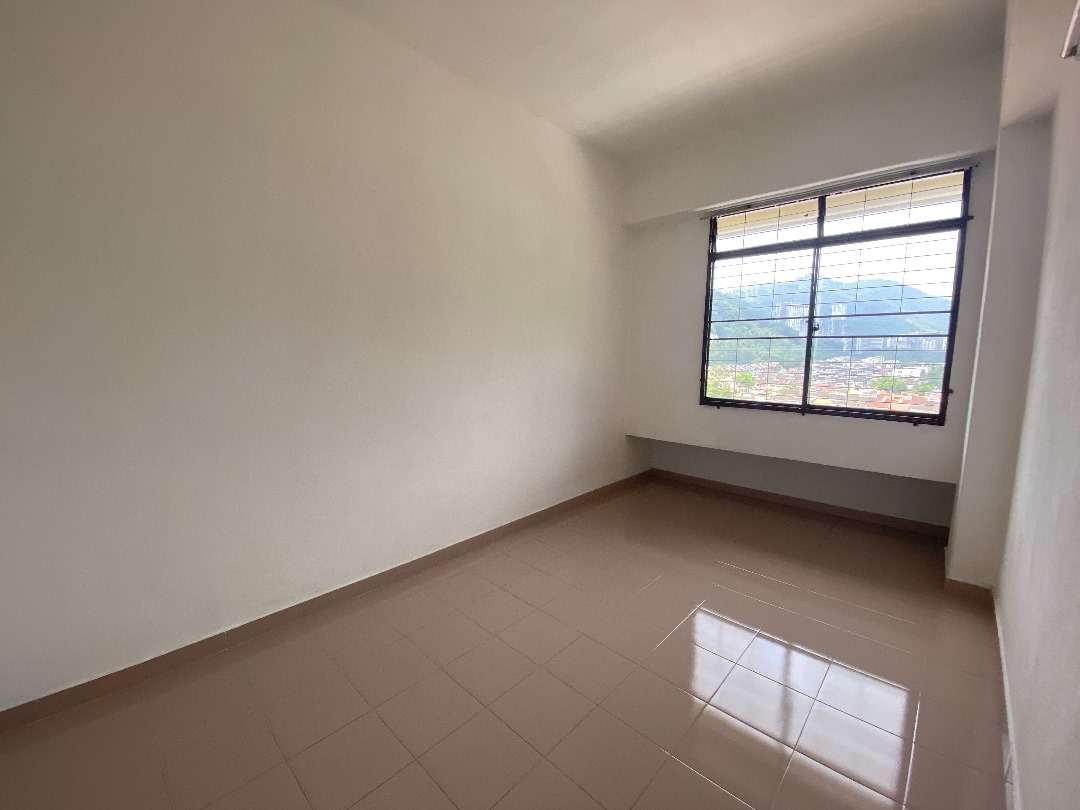 Taman Lone Pine 700sqft Middle Floor Ayer Itam - photo 2
