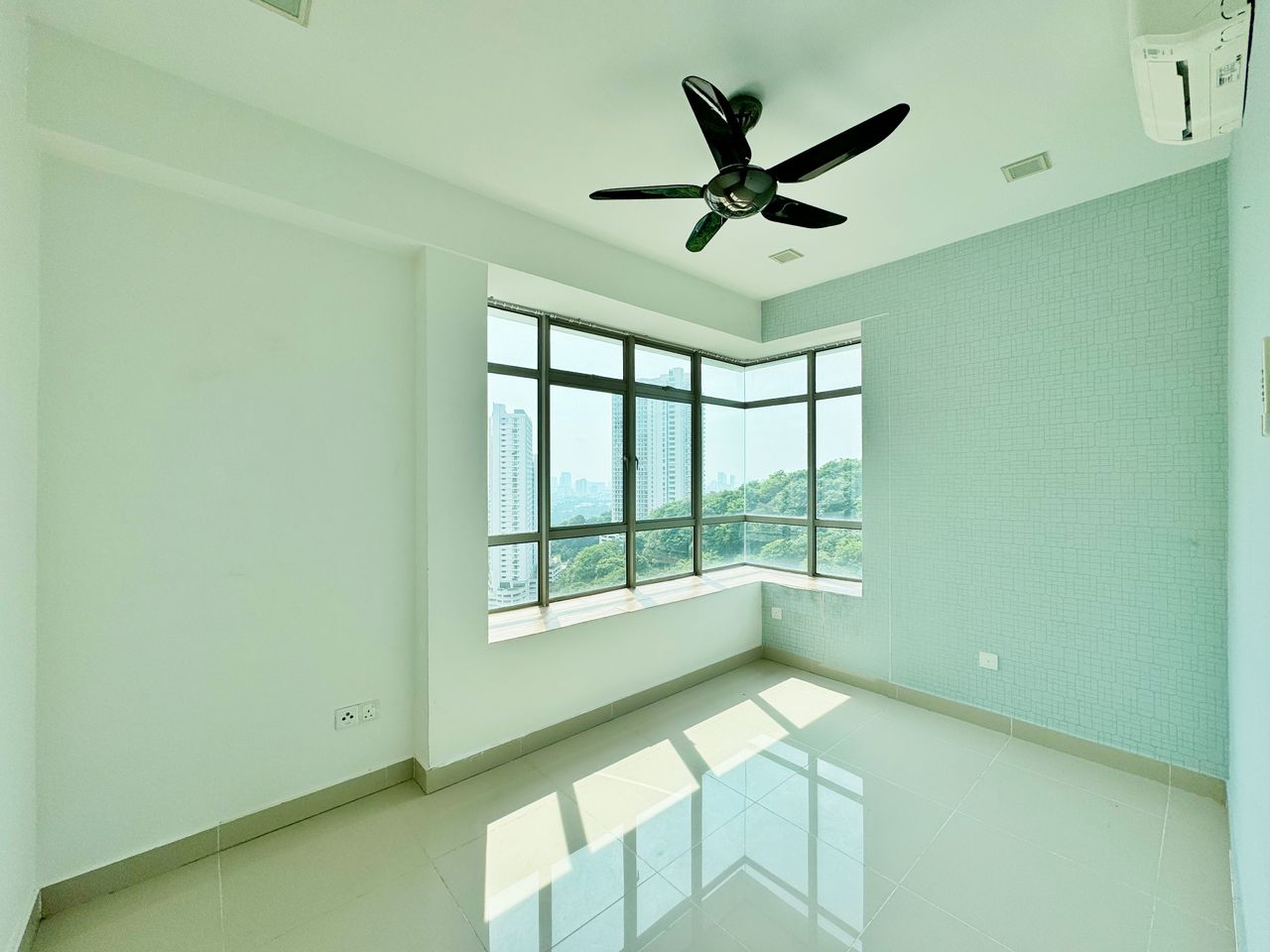All Season Park 856sqft NON GRAVE VIEW Farlim - photo 4