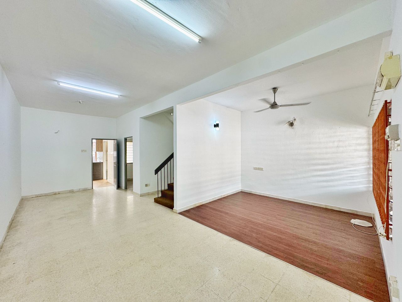 2 Storey Terrace 2000sqft CONCRETE Greenlane - photo 2
