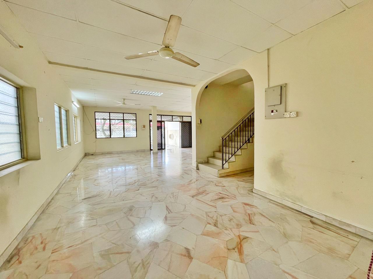 2 Storey Semi-D 3195sqft Greenlane Island Park - photo 2