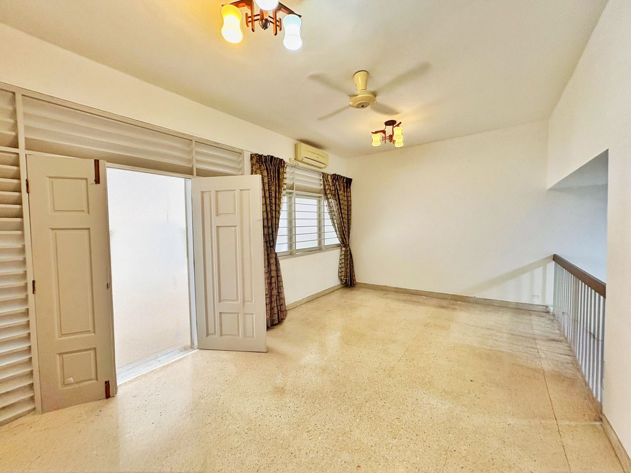 2 Storey Terrace 2000sqft GREENLANE ISLAND PARK - photo 3