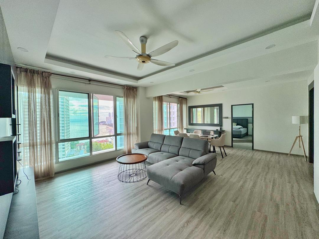 The Straits Regency  ...