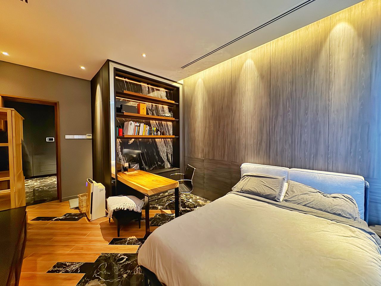 The Marin Batu Ferringhi PENTHOUSE 1850Ssqft - photo 4