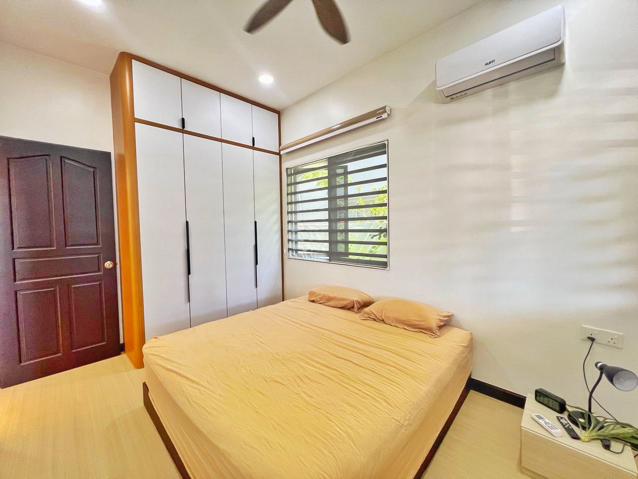 TERRACE CORNER 2211sqft Jelutong NEWLY RENOVATED - photo 2