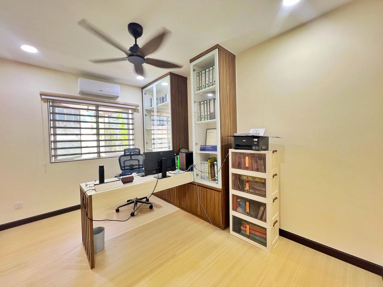 TERRACE CORNER 2211sqft Jelutong NEWLY RENOVATED - photo 3