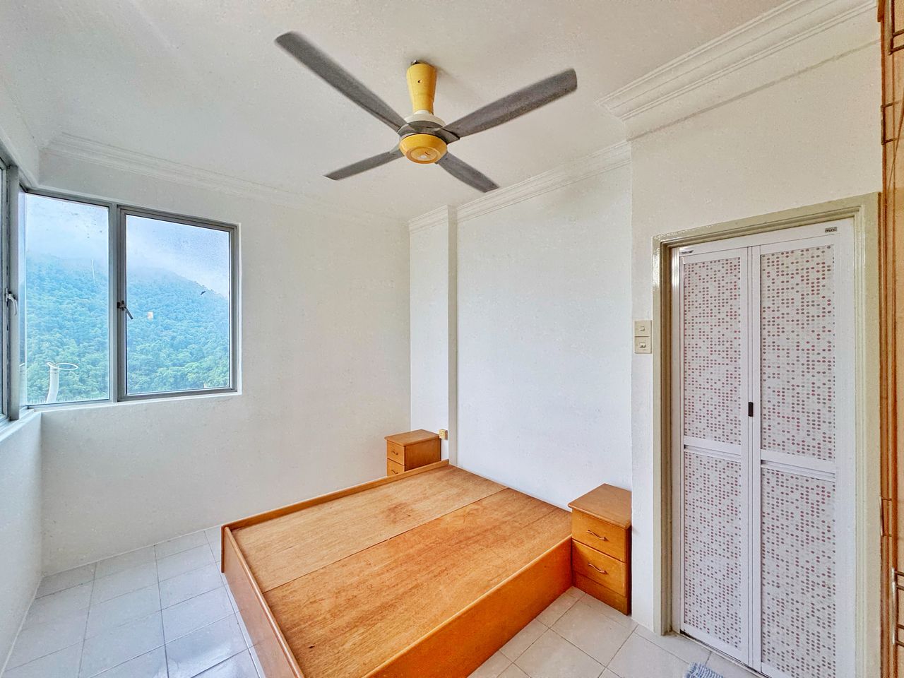 Kingfisher 800sqft HIGH FLOOR Townview Greenlane - photo 2