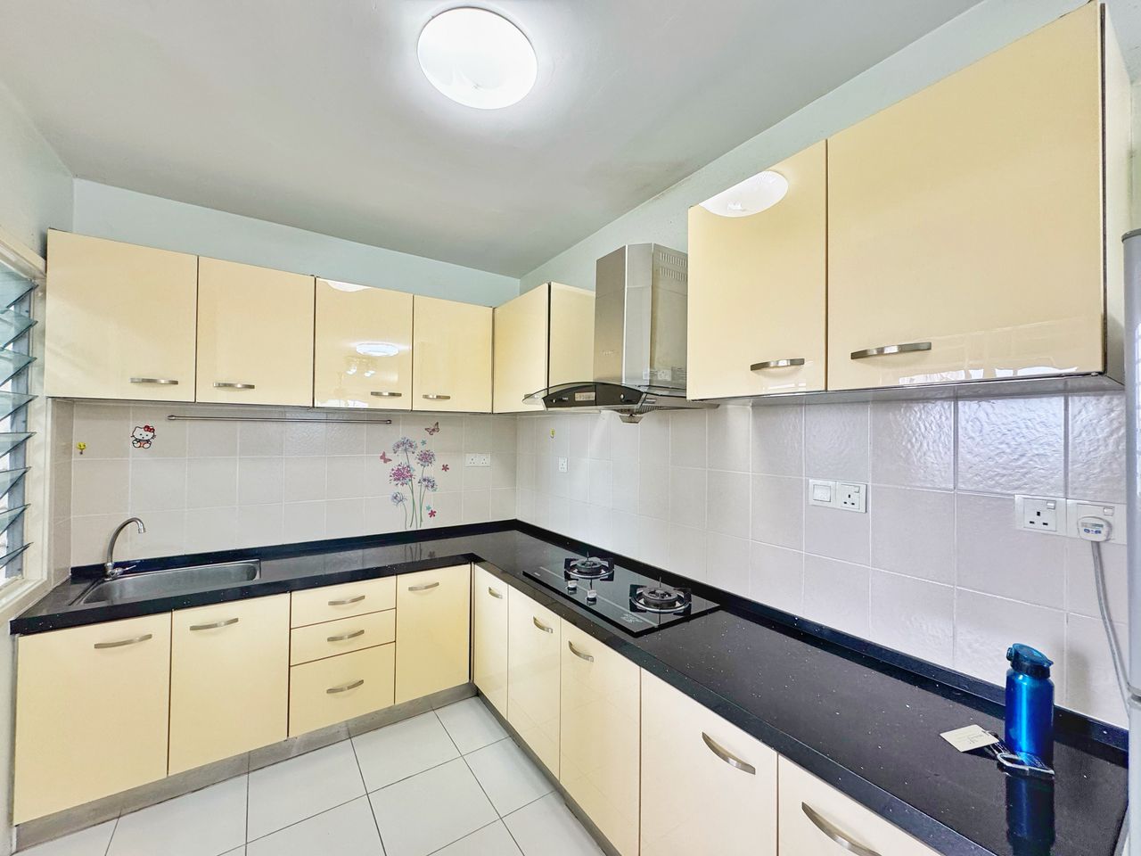 Melody Homes 750sqft CORNER UNIT Farlim All Season - photo 6