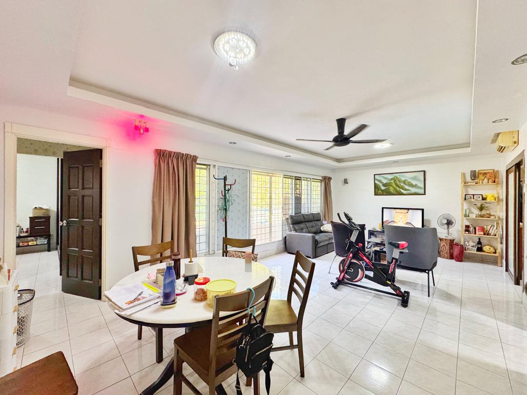 Greenlane Park 1270sqft Poolview Greenlane - photo 2
