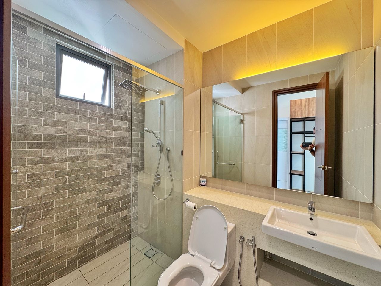 Queens Residences 950sqft Queensbay Mall Bayan Lep - photo 2