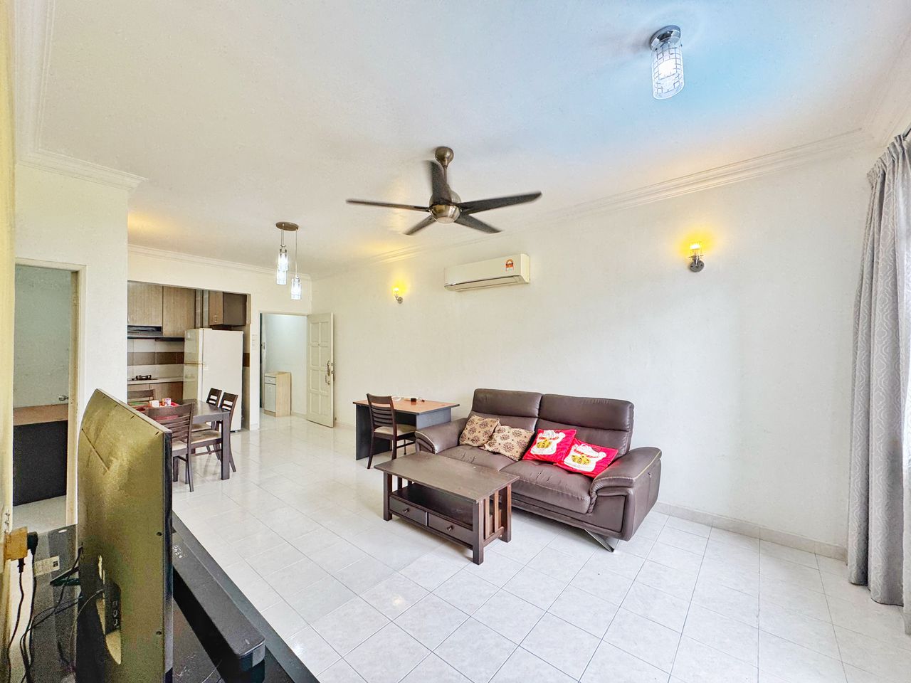 Asia Heights 838sqft 2 CARPARKS Poolview Farlim - photo 3