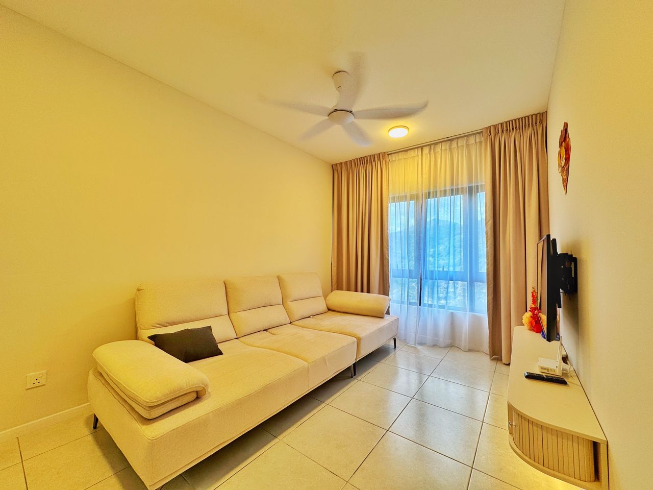 Granito 850sqft HIGH FLOOR CORNER UNIT - photo 2