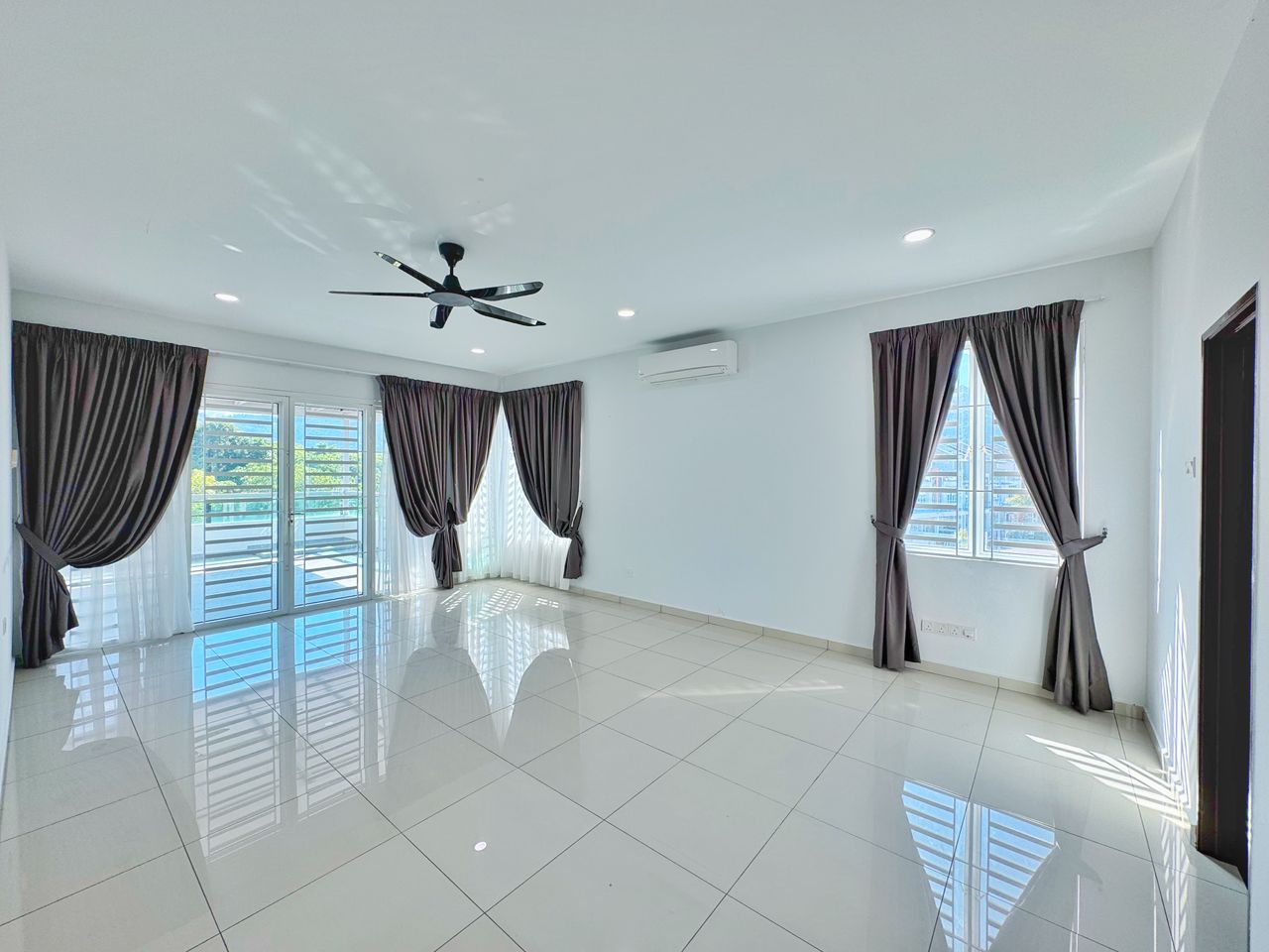 3 Storey Terrace 3000sqft CORNER UNIT Balik Pulau - photo 3