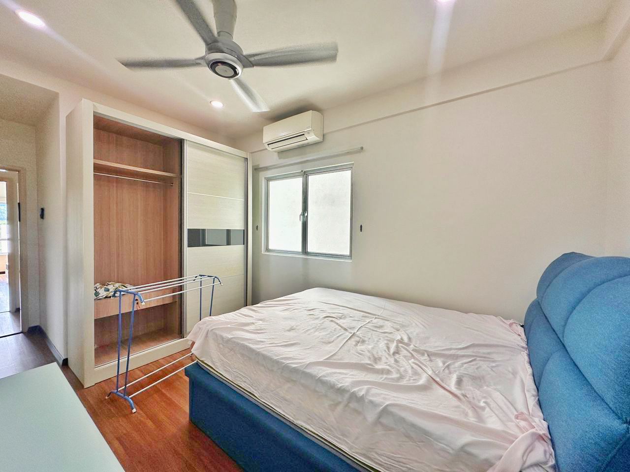 One Sky 1450sqft 2 Carparks Bayan Baru Fully Furni - photo 7